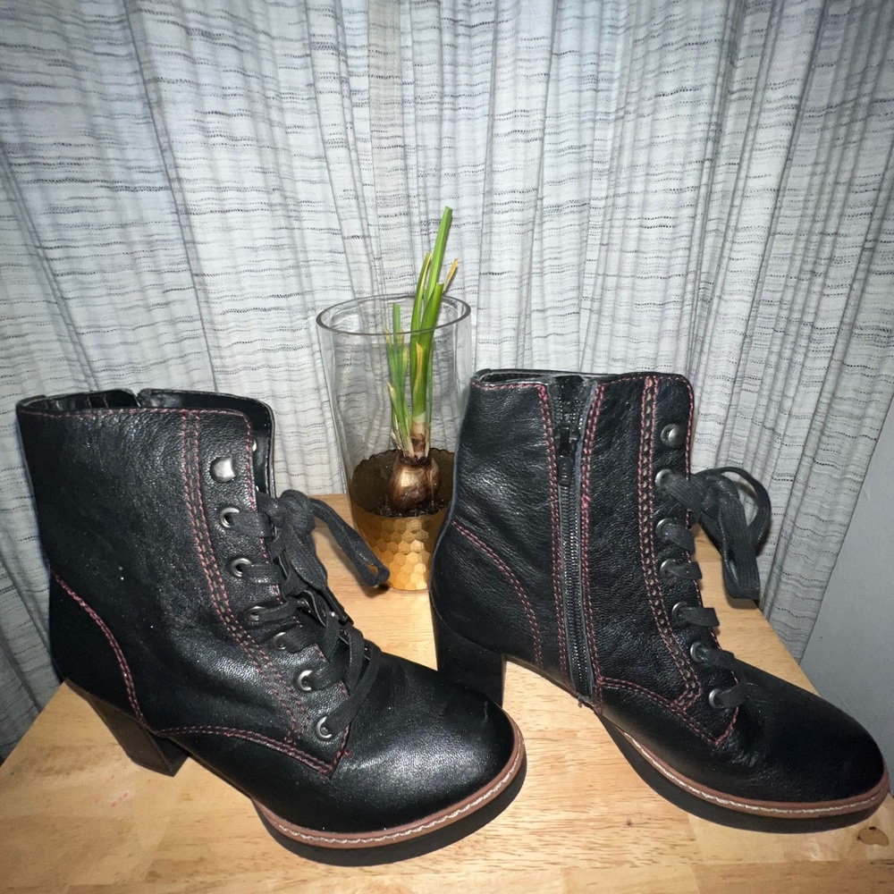 Naturalizer Black Lace Up Boots with Red Stitching